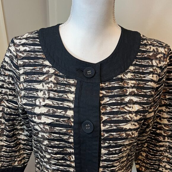 Chico's Animal Print 3/4 Sleeve Button Front Cotton Jacket, Size 1 (US 8/Med) - Picture 3 of 16